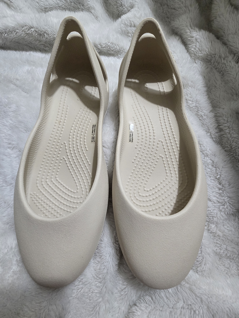 Women’s CROCS Cream Ballet Flats – Comfortable Slip-On Shoes